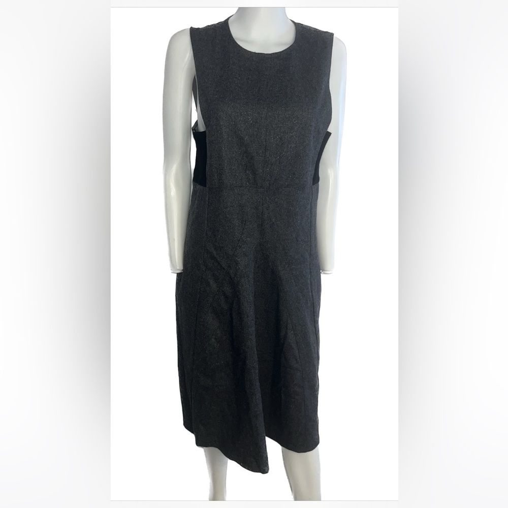 Womens sleeveless dress size Large